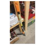 Claw weeder