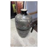 Ceramic vase