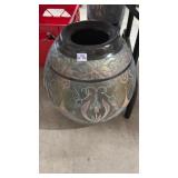 Ceramic vase