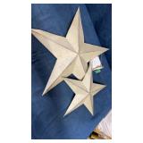 2 metal stars decor