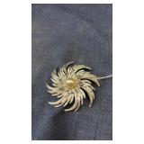 Vintage Sarah Coventry brooch