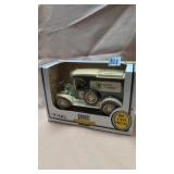1:25 1913 Model T Bank