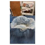 Beaumont White Opalescent basket