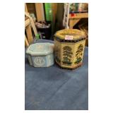 Vintage tins
