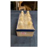 8 salt and pepper shakers