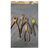 Pliers