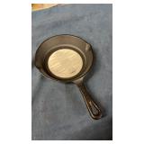 Cast iron pan