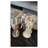 3 figurines