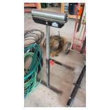 Roller  stand