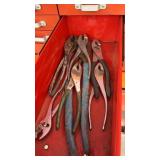 Pliers