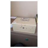 Cash box