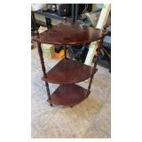 Corner table