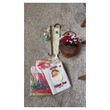 Assorted decor lot