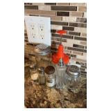 Salt, pepper shakers & chopper