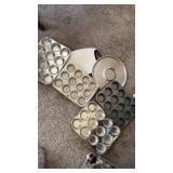 Baking pans