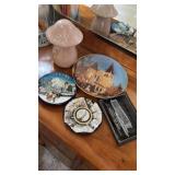 Souvenirs and decor