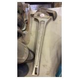 18ï¿½ pipe wrench