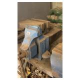 Bench vice