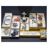 Costume Jewelry - Brooches, Necklaces & More