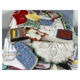 Vintage Textiles - Table Linens & Pot Holders