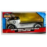 1:24 Scale 1947 Ford COE Diecast Model