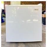 Magic Chef Model MCBR170W Mini Refrigerator