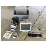 Apple iMac G3 Blueberry Computer Bundle