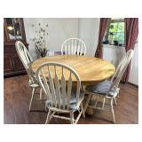 Round Wood Dining Table With 4 Windsor Chairs