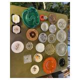 Great grouping of vintage ashtrays
