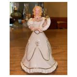 Lenox 1999 Limited Edition “A Christmas Welcome” Ivory Classic Figurine…..8-1/2” tall