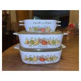 (2) Vintage Corning Ware Spice of Life lidded 1 qt. L’Echalote casserole dishes and (2) 1-3/4 cup serving pieces….there is a chip on the knob of one lid