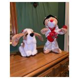 Grouping of (2) animated plush toys…..left is Mingle & Jingle from Cracker Barrel (original box) and right is Preferred Plush Elvis (no box)