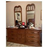 WOW…..MCM Link-Taylor 6-drawer dresser with double mirrors and 3 center hidden drawers…..in really good condition