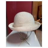 Unmarked dressier ladies straw hat