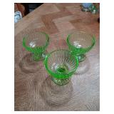 3 Vaseline desert cups