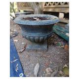11x14 round Concrete planter