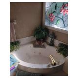 Grip of home decor. See photos