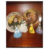 Gone With The Wind Plate, plate with figurines, and 3 miniature figures..Melanie, Belle Watling and Aunt Pillypay..The green bonnet has a piece broke