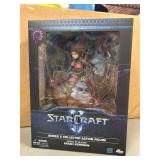 DC UNLIMITED - StarCraft Queen of Blades Sarah Kerrigan action figure…..series 3 collector