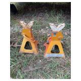 Jack stands