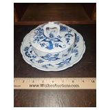 Beautiful Vintage Blue Danube Blue Onion Round Covered Butter Dish w/Rectangle Backstamp (1970s–1990s) in excellent vintage condition...