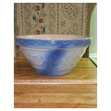 Very large vintage blue & white salt glaze stoneware pottery 5.5×11" mixing bowl part of 5 piece "Wedding Ring" set in excellent vintage condition...