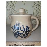 Vintage Pfaltsgraff Stoneware Folk Art Pattern 40 oz Teapot w/Lid in excellent vintage condition...