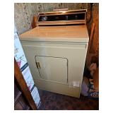 Vintage Harvest Gold Whirlpool electric dryer model LE5700XKG0 in working condition...