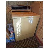 Vintage Harvest Gold Whirlpool Heavy Duty Washer model LA5700XKG0 in working condition...