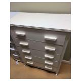 Vintage White Wooden 5 Drawer Dresser