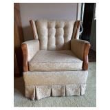 Very nice vintage beige tufted back accent chair by H & C Table Company, Somerville, TN…..27-1/2 x 21 x 32-1/2 tall overall