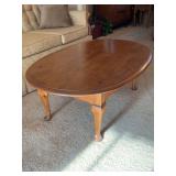 Ethan Allen Queen Anne Style Heirloom Solid Nutmeg Maple oval coffee table….46 x 28 x 15 tall
