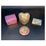 Great grouping of lidded trinket boxes and 2 vintage compacts…..far right is by Elgin American with mother-of-pearl inlaid top