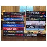 Grouping of (17) James Patterson paperback books….all in good condition